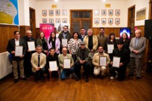 Natales reconocen a un liceo y diez ciudadanos por su invaluable aporte al desarrollo de la ciudad