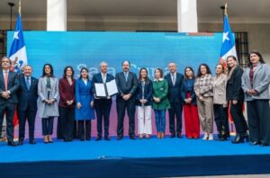 Kast firma indicaciones para destrabar el proyecto de Sala Cuna Universal