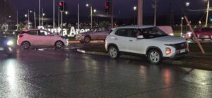 Colisión en intersección crítica deja a una conductora lesionada y moviliza al SAMU