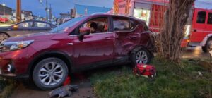 Una persona lesionada deja colisión en el Barrio Prat de Punta Arenas