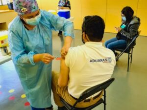 Salud vacunará domicilio para aumentar cobertura de inoculación