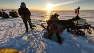 Ejército construye innovador refugio subterráneo de supervivencia a 5 metros bajo la nieve en la Base Antártica O’Higgins