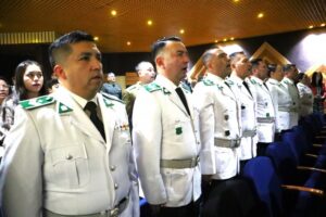 Gendarmería homenajea a 25 suboficiales mayores por su trayectoria en Magallanes