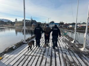 Armada detuvo a prófugo por delito sexual en Puerto Natales