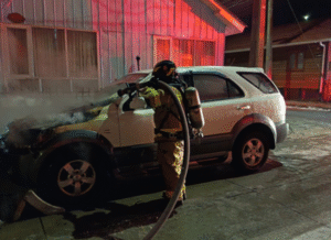 Emergencia vehicular moviliza a Bomberos en el sector poniente de Punta Arenas