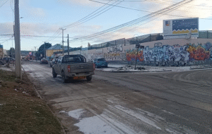 Cubren bacheo en calzada de calle Angamos