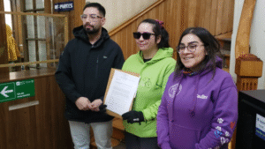 Vecinos preocupados por destino de caninos tras desalojo de tomas