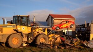 Municipio de Punta Arenas recupera terreno ocupado ilegalmente junto al Parque Ramón Rada