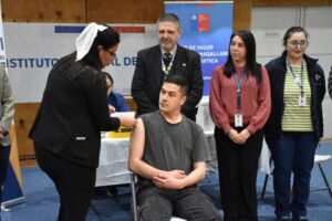 Autoridades abren la vacunación contra la influenza a toda la población en la Región de Magallanes