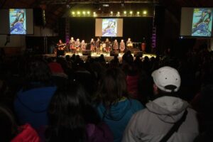Cuando los liceos hicieron cantar a toda la Patagonia: el origen del Festival Folclórico