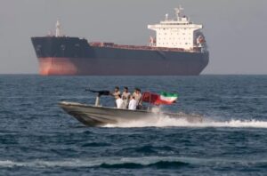 Conflicto en Ormuz: Estados Unidos vuelve a bombardear Irán