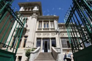 Concejales denuncian que alcalde Radonich impuso de forma secreta la transmisión única del Carnaval
