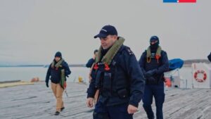 Fiscalización conjunta entre Aduanas, PDI y la Armada incauta velero francés por turismo ilegal en Magallanes