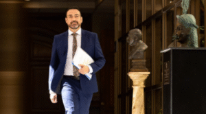 Senador Karim Bianchi integrará comisión mixta que buscará destrabar proyecto de Reglas del Uso de la Fuerza