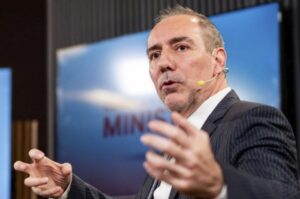 Biministro cifra daños en US$500 millones y descarta la falta de recursos
