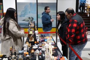 Más de 40 coleccionistas conectaron con la comunidad en concurrida exposición
