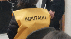 Ratifican prisión preventiva para asistente social que ingresó celulares a la cárcel