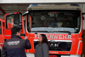 Delegada Presidencial visita cuartel de la Tercera Compañía para evaluar daños y coordinar nuevos protocolos de seguridad para Bomberos