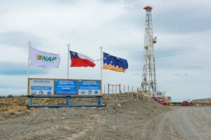 Desvinculaciones en ENAP provocan tensión sindical en Magallanes pese a utilidades históricas de la estatal