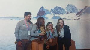 Estudiantes de Coihayque, Canela y Punta Arenas conocerán la Antártica