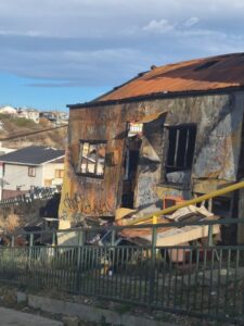 Concejal advierte por inmuebles abandonados en Punta Arenas y pide endurecer medidas contra propietarios