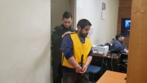 Fiscalía formaliza por homicidio calificado con ensañamiento a imputado por crimen a bordo de lancha en Bahía Mansa