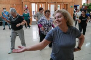 Municipio impulsa vida activa con 42 talleres para personas mayores