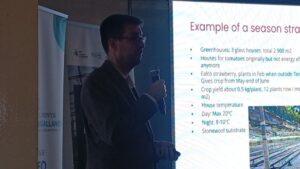 Agricultores magallánicos reciben capacitaciones de expertos europeos