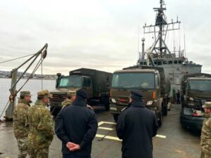 Tropas del Regimiento Chacabuco arriban a Punta Arenas para participar en ejercicio militar Jauken 2026