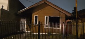 Incendio afectó a vivienda en Villa Jardín de la Patagonia: propietario resultó intoxicado