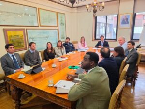 Mesas de trabajo entre el senador Kusanovic y el MOP buscan destrabar proyectos viales y de conectividad en Magallanes