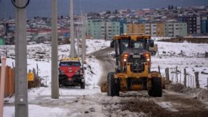 Municipio de Punta Arenas esparció 100 toneladas de sal durante esta semana