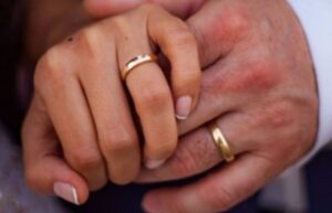 Proyecto busca sancionar con cárcel los matrimonios falsos con fines migratorios