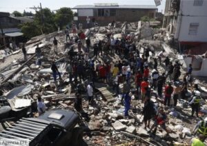 Presidente de Colombia confirma al menos 111 muertos y decreta 