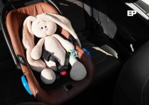 Diputados aprueba proyecto para duplicar multas por no usar silla infantil y llevar niños en el asiento delantero