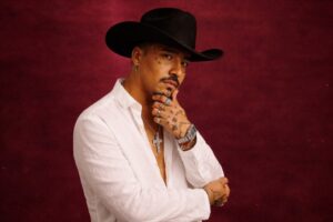 Cantante Rafael Casas presentará tributo a Christian Nodal este jueves en el Casino Dreams de Punta Arenas