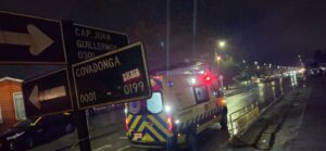 Peatón resulta lesionado tras sufrir aparente atropello frente a la Escuela Patagonia en Punta Arenas