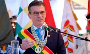 Bolivia eliminó el subsidio al diésel para grandes consumidores y congeló tarifas para el transporte público