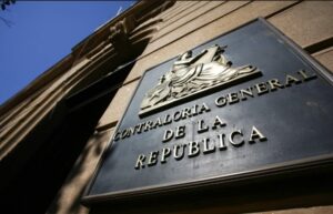 Contraloría detecta a dos médicos becados en hospital de Biobío que trabajaron menos de seis meses en seis años