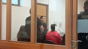 Detienen a tres jóvenes por microtráfico de marihuana tras fiscalización vehicular en Punta Arenas