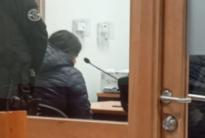 Conductora en estado de ebriedad y sin licencia queda con arresto nocturno tras chocar a colectivo en Punta Arenas