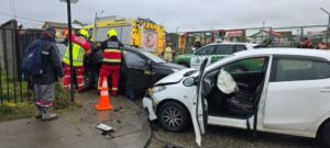 Tres pasajeros de colectivo resultan lesionados tras colisión con vehículo particular en Punta Arenas