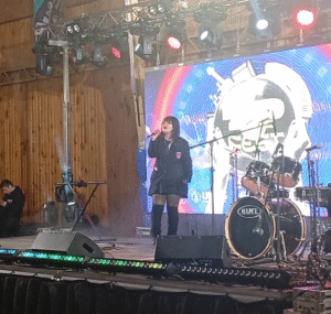 Secundarios se lucieron en festival artístico técnico-profesional