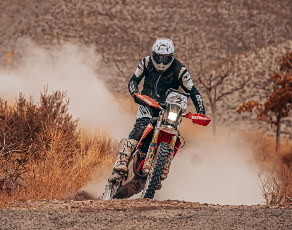 Piloto chileno Bruno Bozzo se corona subcampeón de Rally Raid en España y se alista para el Mundial de Marruecos