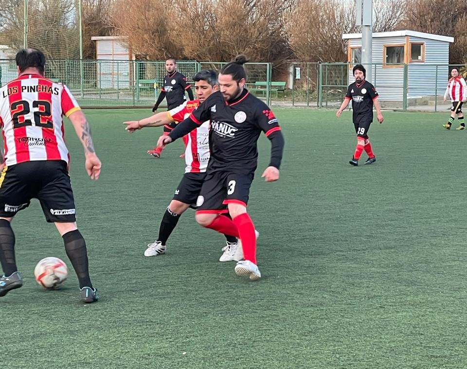 Revisa todos los resultados de la jornada dominguera del Campeonato de Clausura del Futbolito Senior 2026 en Punta Arenas