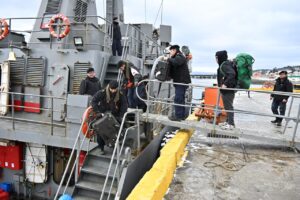 Mal tiempo obliga a pausar temporalmente las labores de búsqueda submarina y con drones de la lancha Talymar