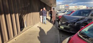 Conductora estrelló su vehículo contra el supermercado Rofil de Zona Franca tras una maniobra de estacionamiento
