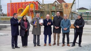 Inauguran la nueva Plaza Cívica Sur Archipiélago de Chiloé en Punta Arenas tras inversión de $964 millones