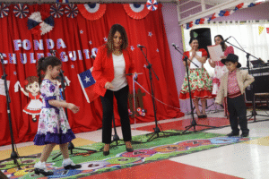 Escuela España dió inicio a Fiestas Patrias con fonda “Los Chulenguitos”