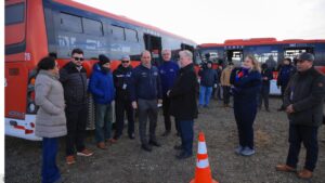 Biministro Louis De Grange confirma proyecto de electromovilidad con 130 buses eléctricos para Punta Arenas